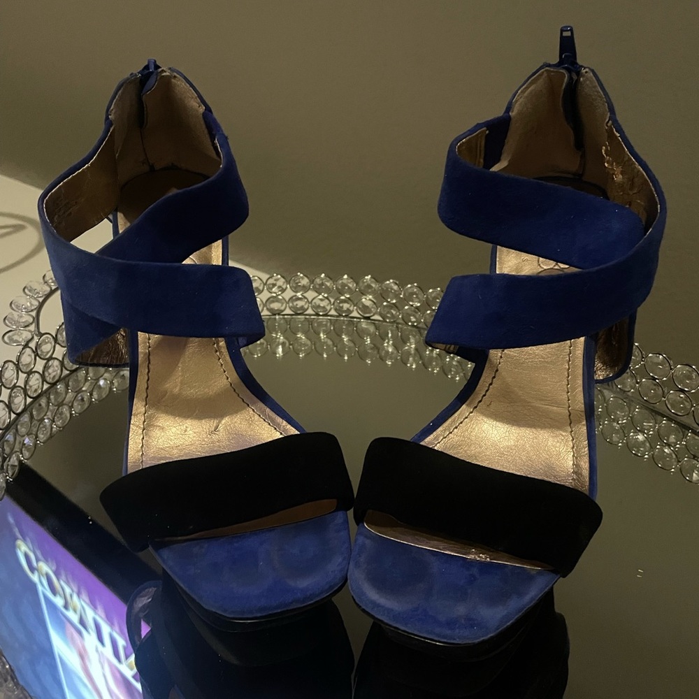 BCBG heels size 7